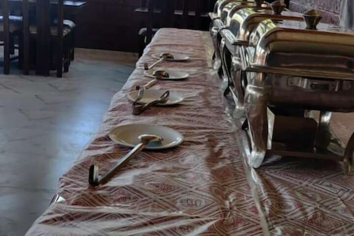 Dining 14 of 17
