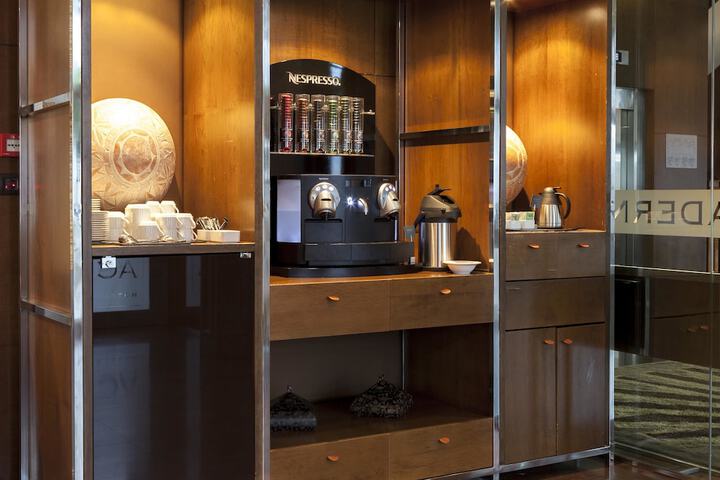 Breakfast/Coffee Service 33 of 51