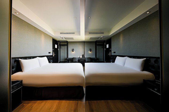 Room 63 of 146