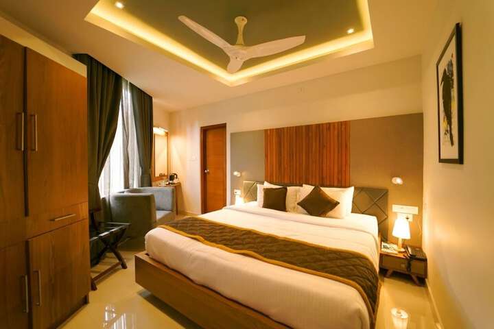 Room 10 of 46