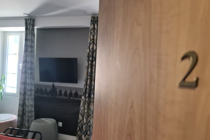 Room 49 of 118