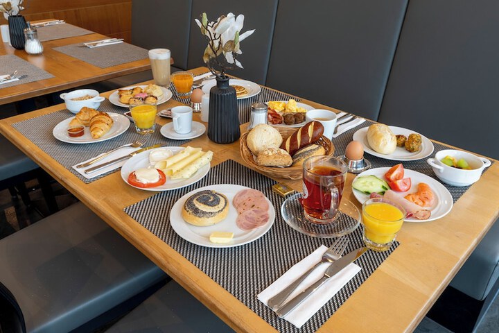 Breakfast/Coffee Service 50 of 56