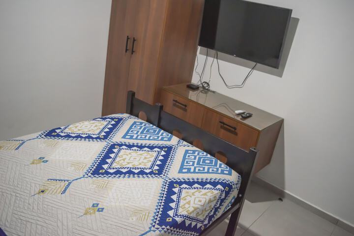 Room 4 of 13