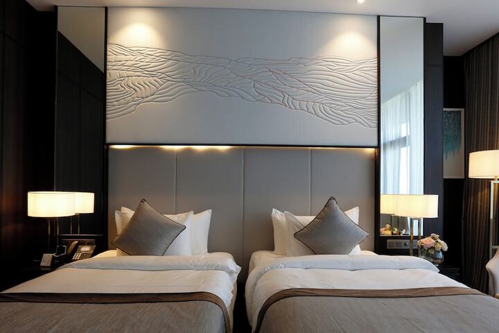Room 16 of 29