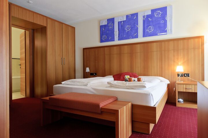 Room 14 of 79