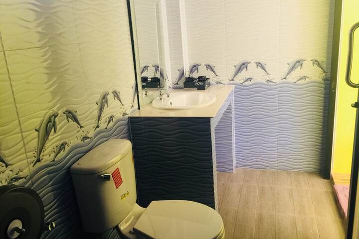 Room 21 of 21