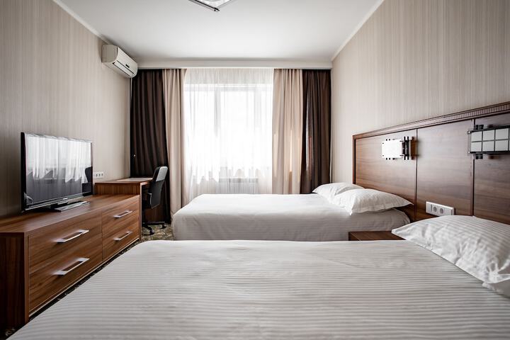 Room 4 of 50