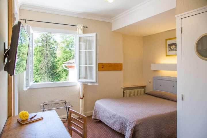 Room 6 of 51