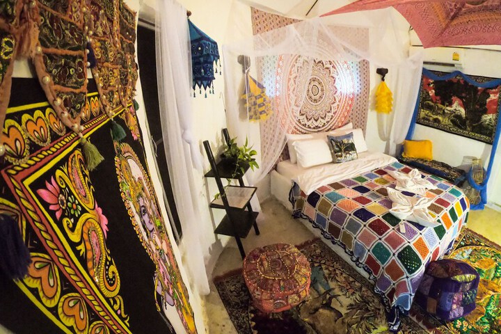 Room 10 of 239