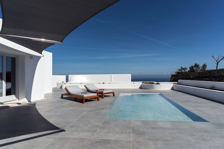 Terrace/Patio 27 of 65