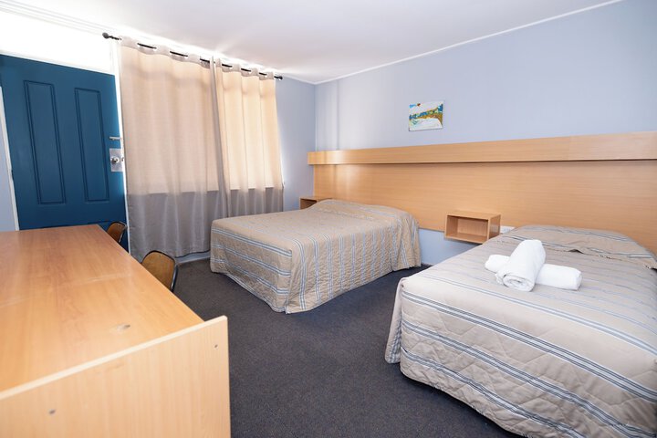Room 5 of 16