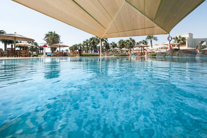 Hotel Pool