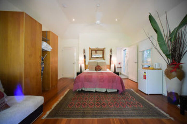 Room 32 of 75