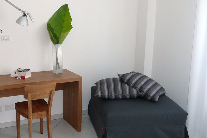 Room 26 of 49