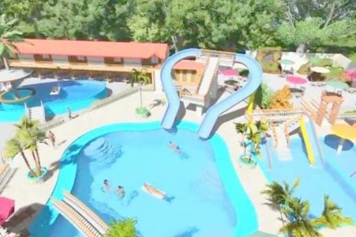 Pool 14 of 20