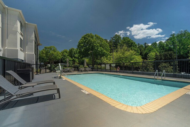 Photo of SpringHill Suites by Marriott Atlanta Kennesaw Pool