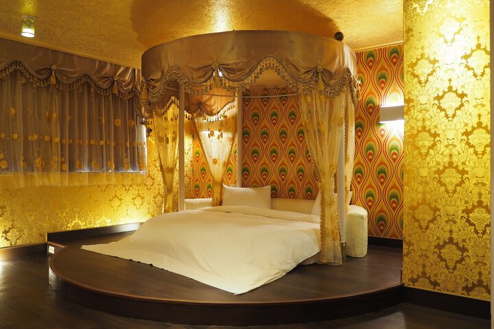 Room 16 of 45