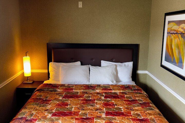 Room 13 of 31