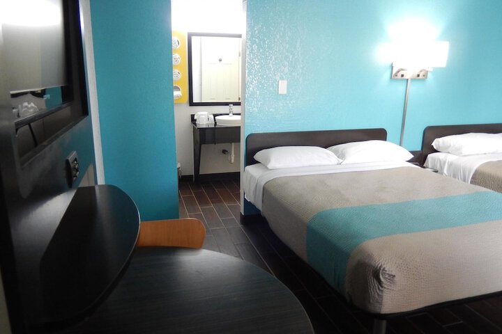Room 5 of 24