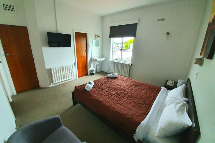 Room 18 of 51