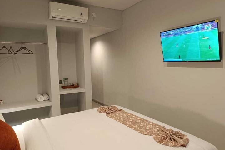 Room 13 of 96