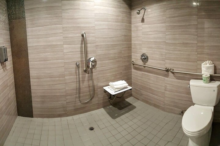 Room 43 of 51