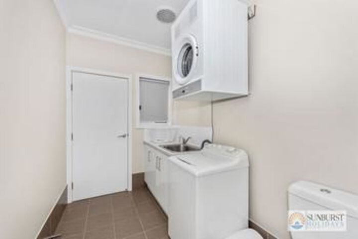 Room 9 of 22