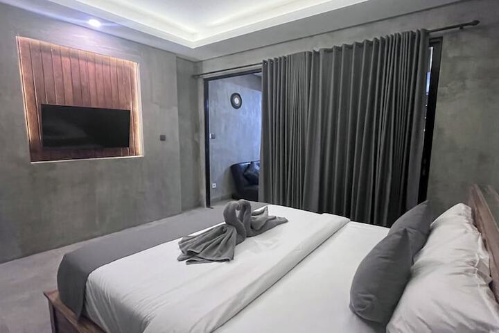 Room 15 of 86