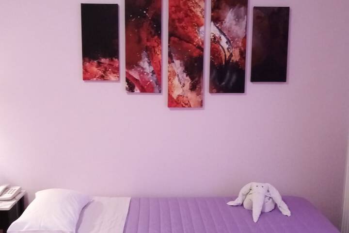 Room 14 of 16