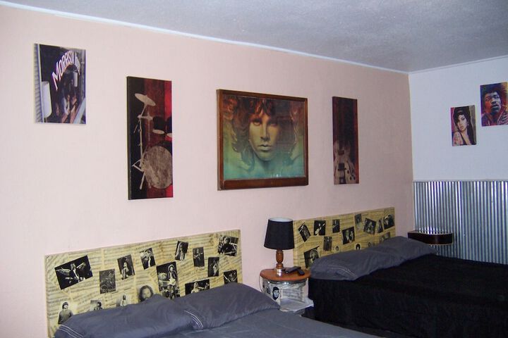 Room 14 of 16