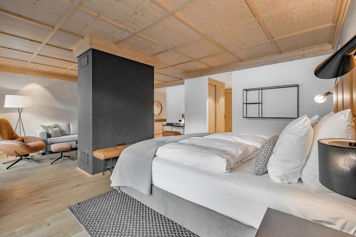 Room 13 of 86