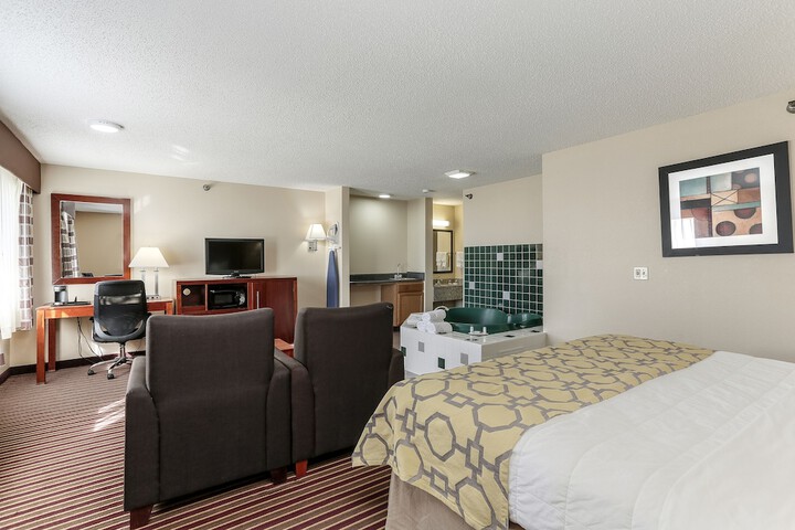 1 King Bed (6 of 11)