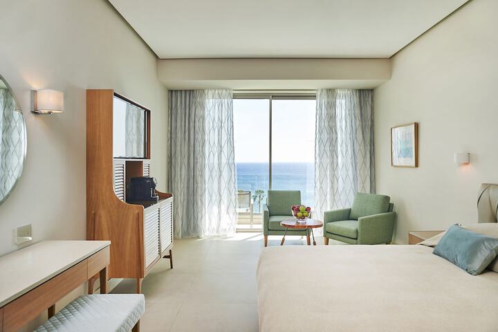 Room 5 of 44