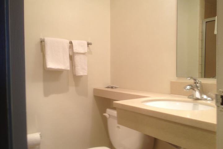 Room 15 of 32