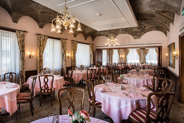 Dining Photos
