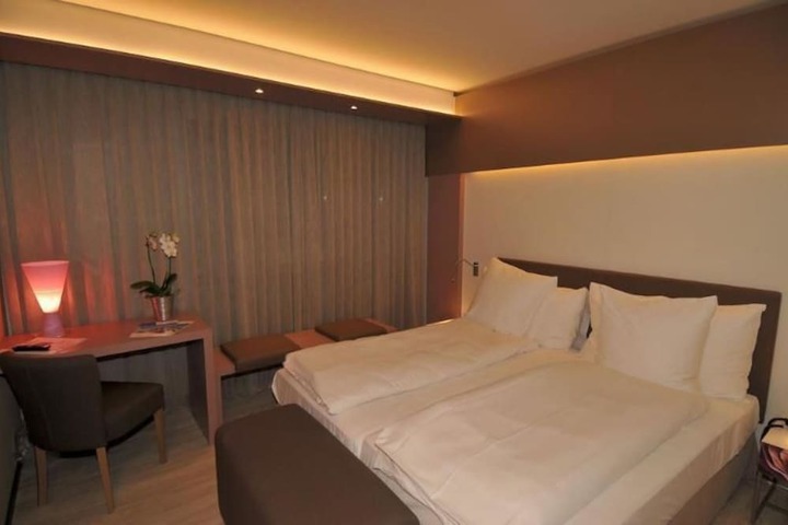 Photo 7