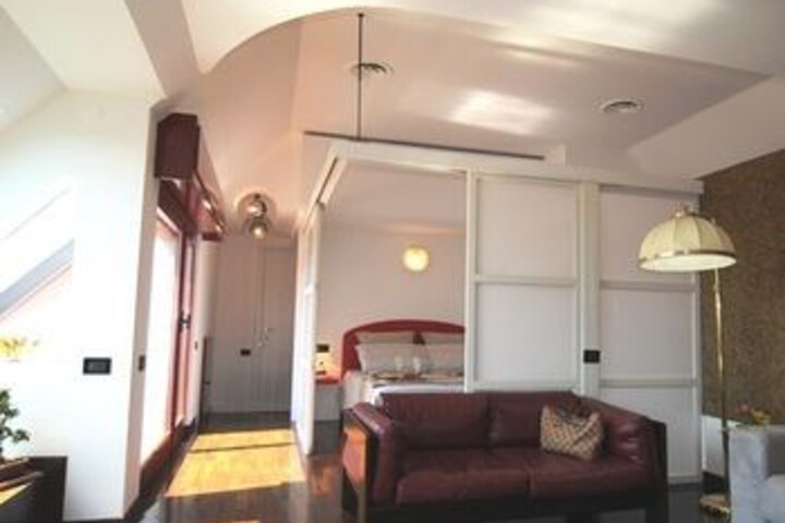 Room 60 of 71