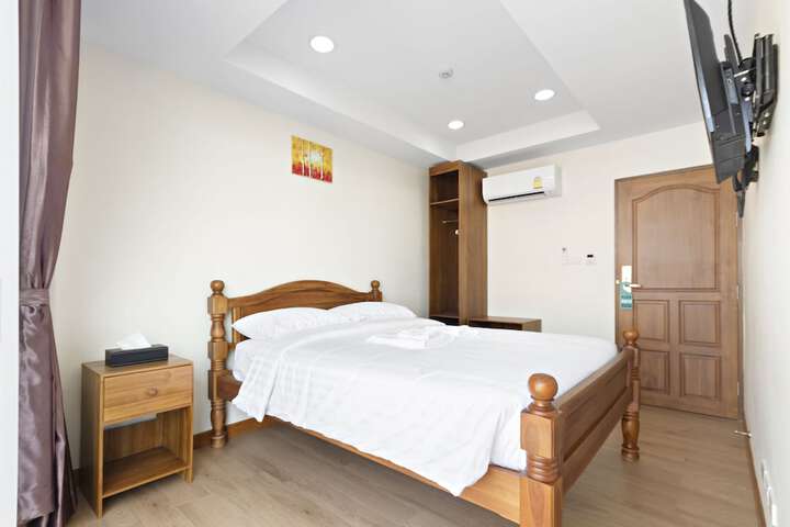 Room 19 of 43