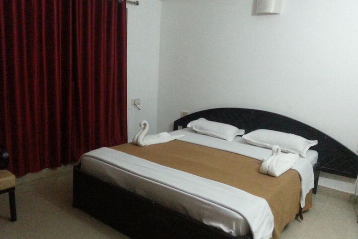 Room 16 of 33