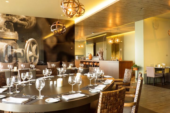 Dining 109 of 178