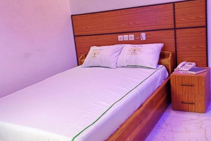 Room 84 of 285