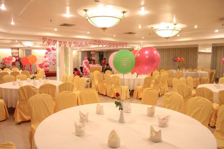 Ballroom/Hall 42 of 50