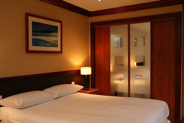 Room 4 of 53