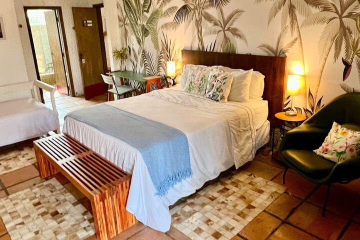 Room 27 of 156
