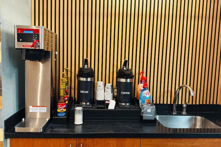 Breakfast/Coffee Service 15 of 23
