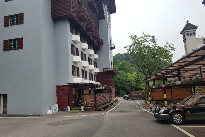 Hotel 35 of 40