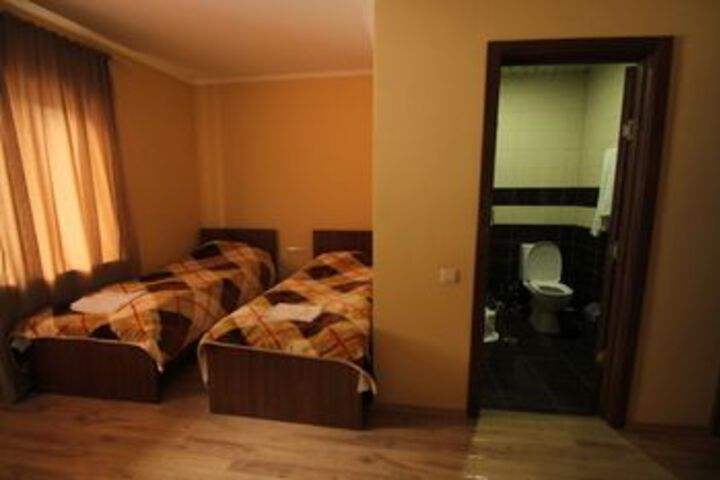 Room 8 of 31