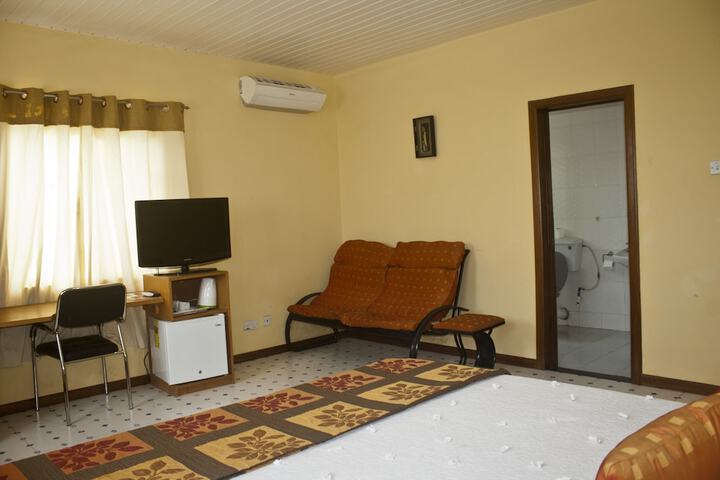 Room 34 of 66