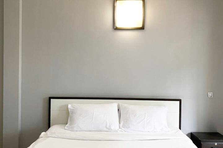Room 12 of 133