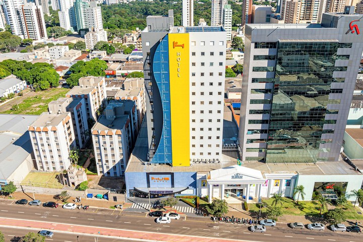 Hotel Exterior 68 of 78